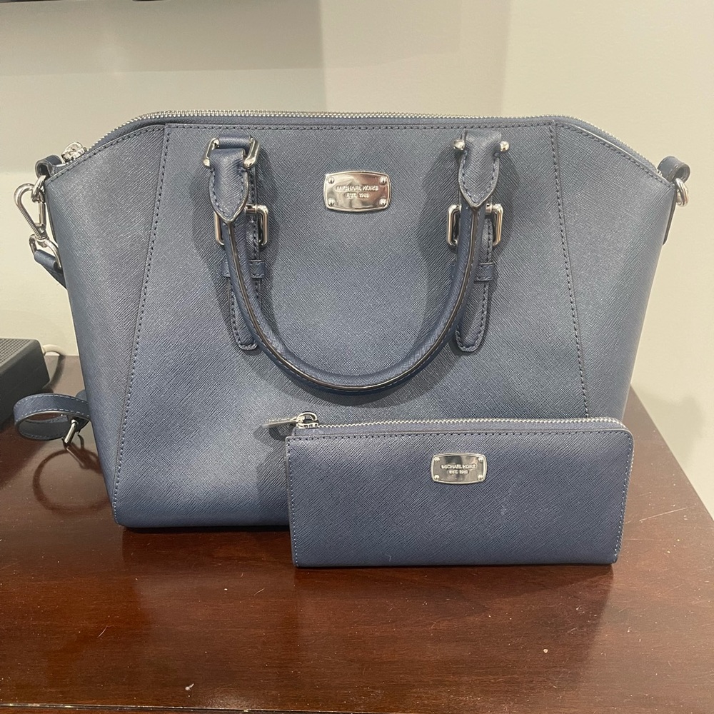 Michael Kors handbag and wallet